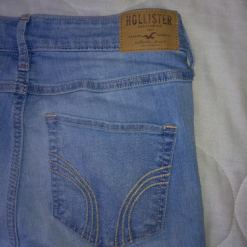 ✨FINAL SALE - Hollister skinny jeans✨